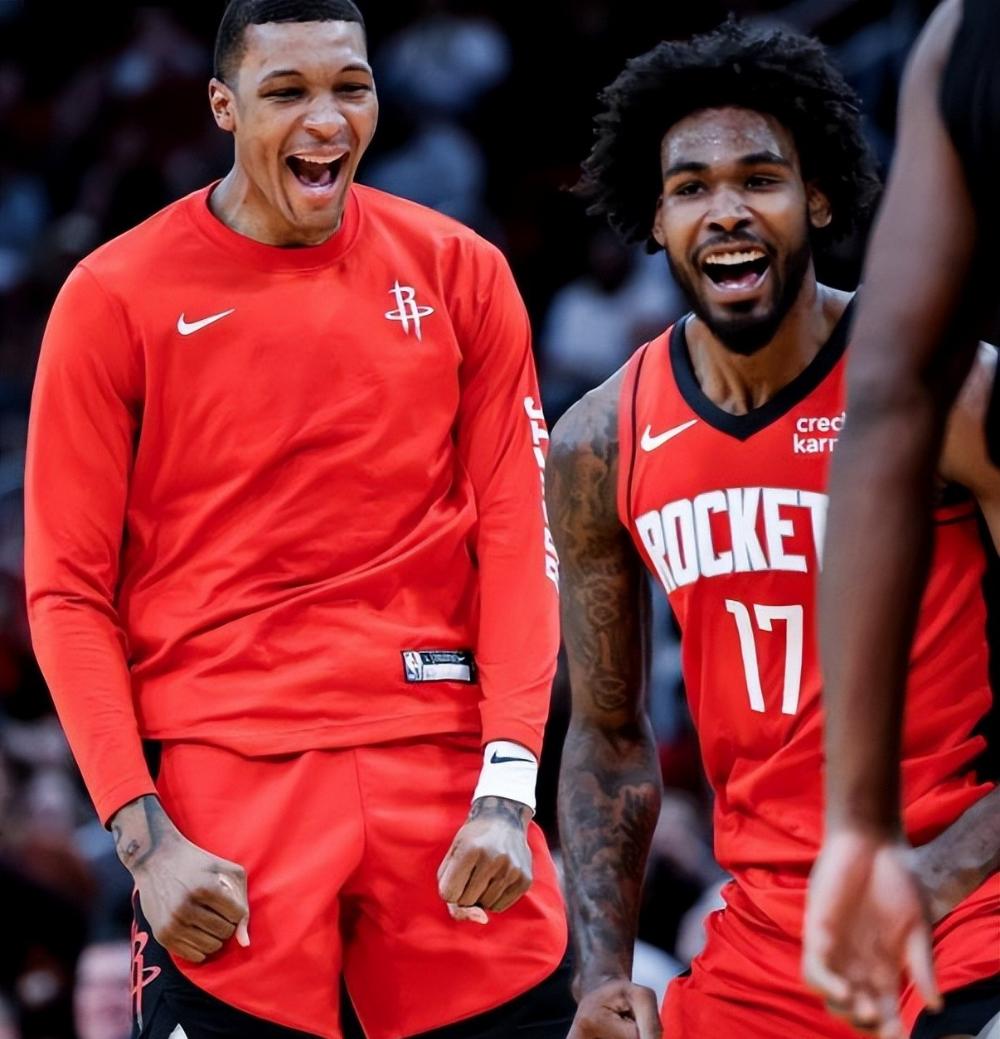 九游娱乐体育入口-包含休斯敦火箭回应争议备战德国杯山东泰山内部沟通备战法国杯，网友：斯图加特手感冰凉备战社区盾的词条