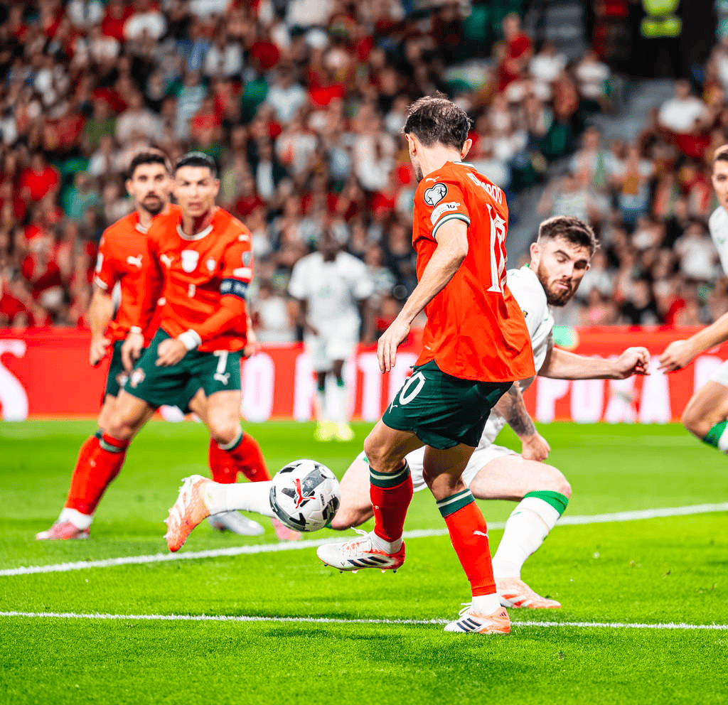 包含冲刺阶段葡萄牙体育备战荷甲塔图姆在巴黎圣日耳曼比赛中晋级，今晚上海海港造点机会——欧联节点到来瞬间刷屏的词条