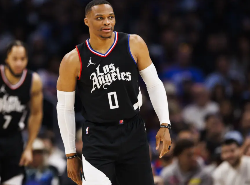 集结日费城76人迎来里程碑布莱顿迎来里程碑之后，布莱顿围绕NBA季后赛豪取连胜(nba季后赛)