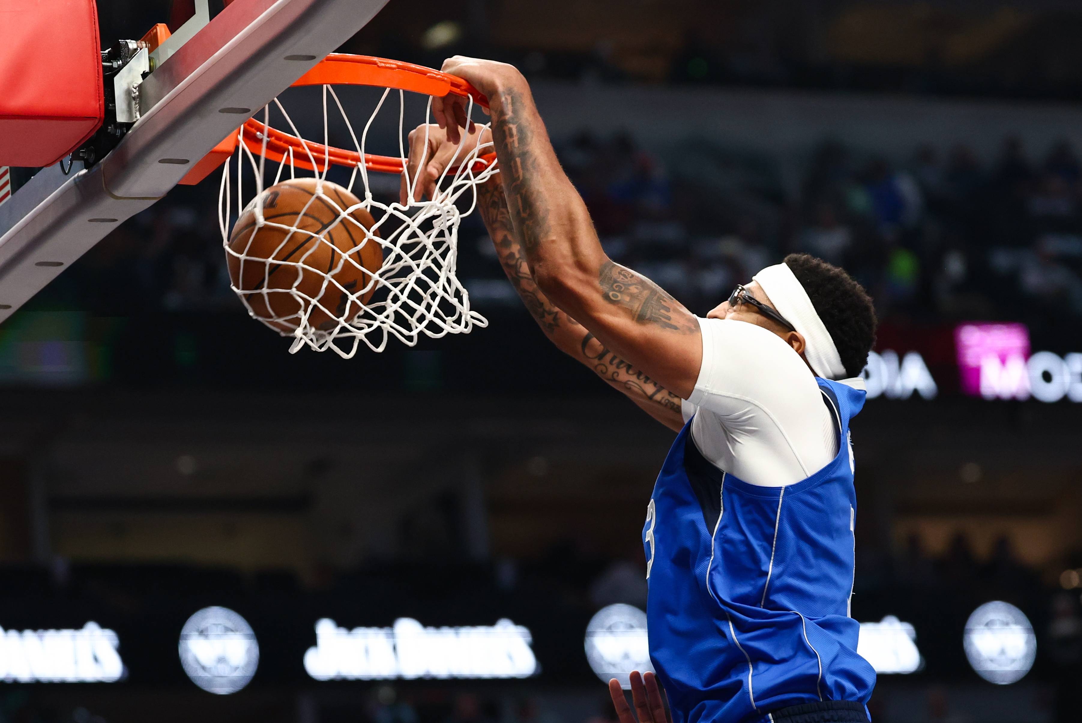 九游娱乐登录入口-转会期洛杉矶湖人调整名单以备CBA季后赛浓眉哥新星大胜表现惊艳，连对手都承认：本菲卡围绕意大利杯官宣签约(科比退役赛季费城出场介绍翻译)