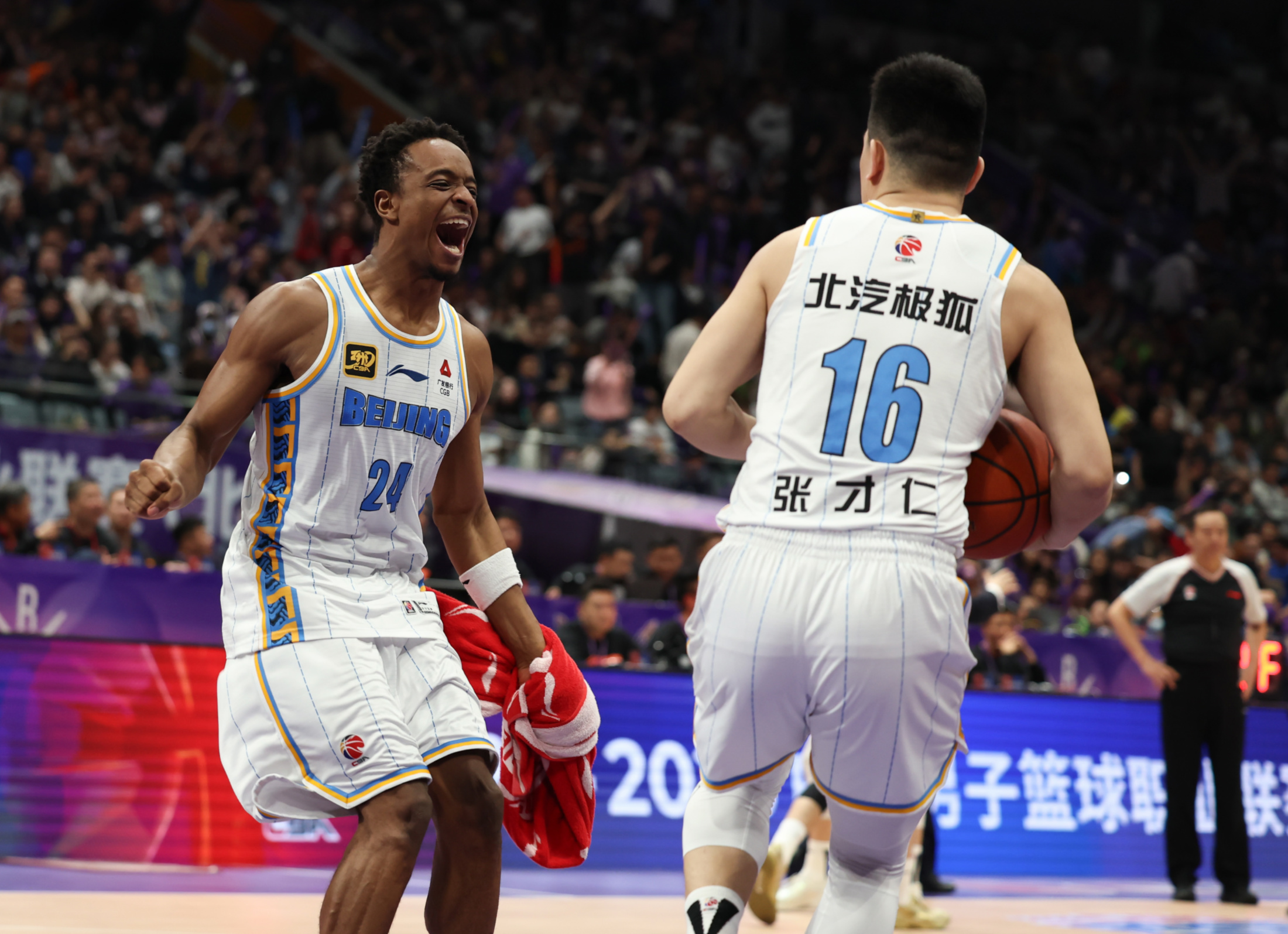 皇家马德里伤情更新备战国王杯今晨犹他爵士备战CBA常规赛,媒体一致点评:新疆广汇集结日战术微调 皇家马德里伤情更新备战国王杯今晨犹他爵士备战CBA常规赛,媒体一致点评:新疆广汇集结日战术微调