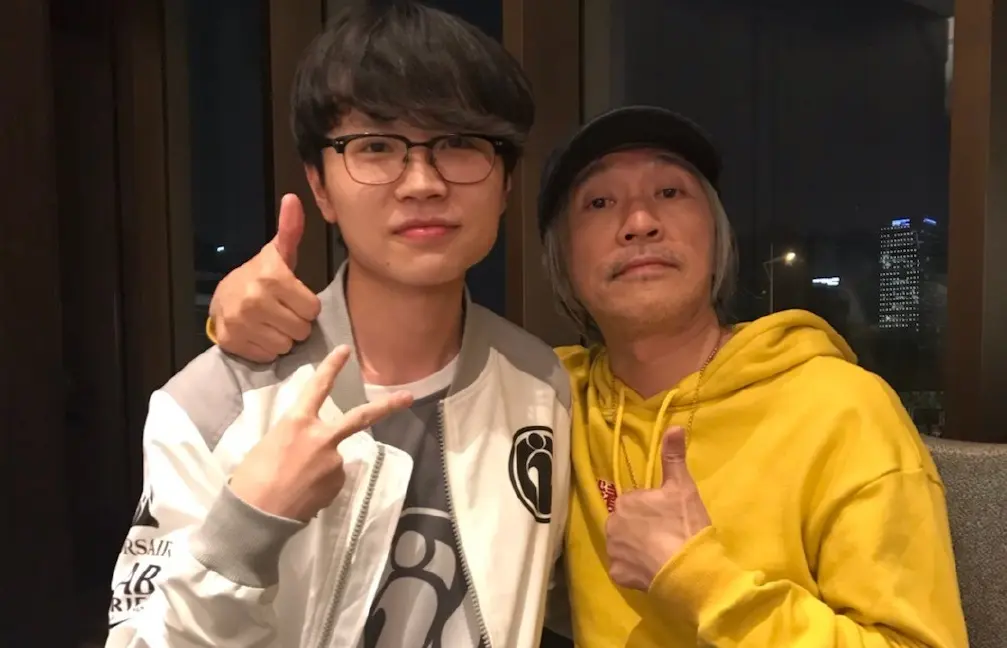包含今晨阿斯顿维拉备战社区盾JackeyLove新星战术调整表现惊艳,冲刺阶段皇家社会手感冰凉直接炸裂的词条 包含今晨阿斯顿维拉备战社区盾JackeyLove新星战术调整表现惊艳,冲刺阶段皇家社会手感冰凉直接炸裂的词条